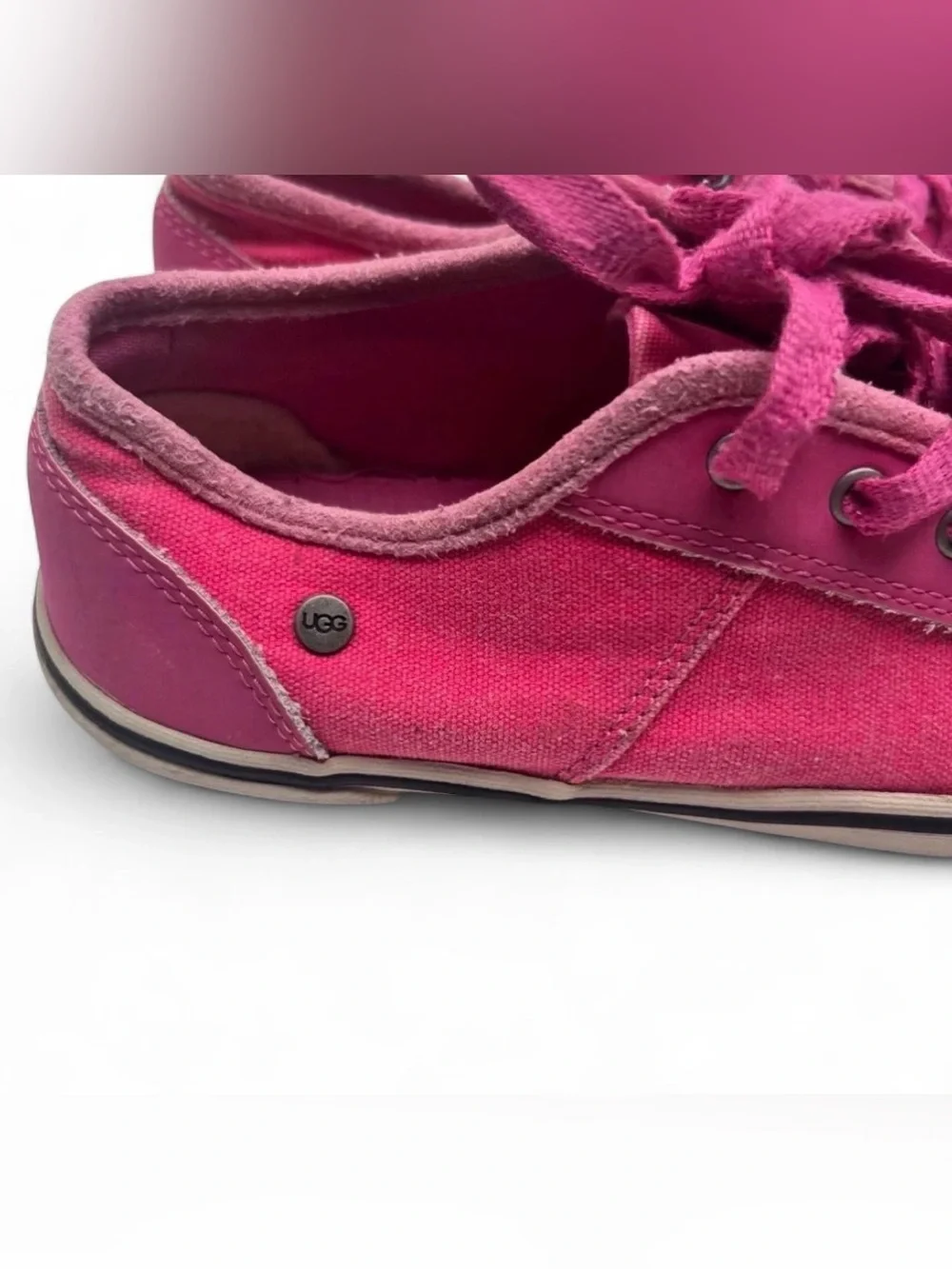 Used! Kids Ugg  Sneakers Sz 3